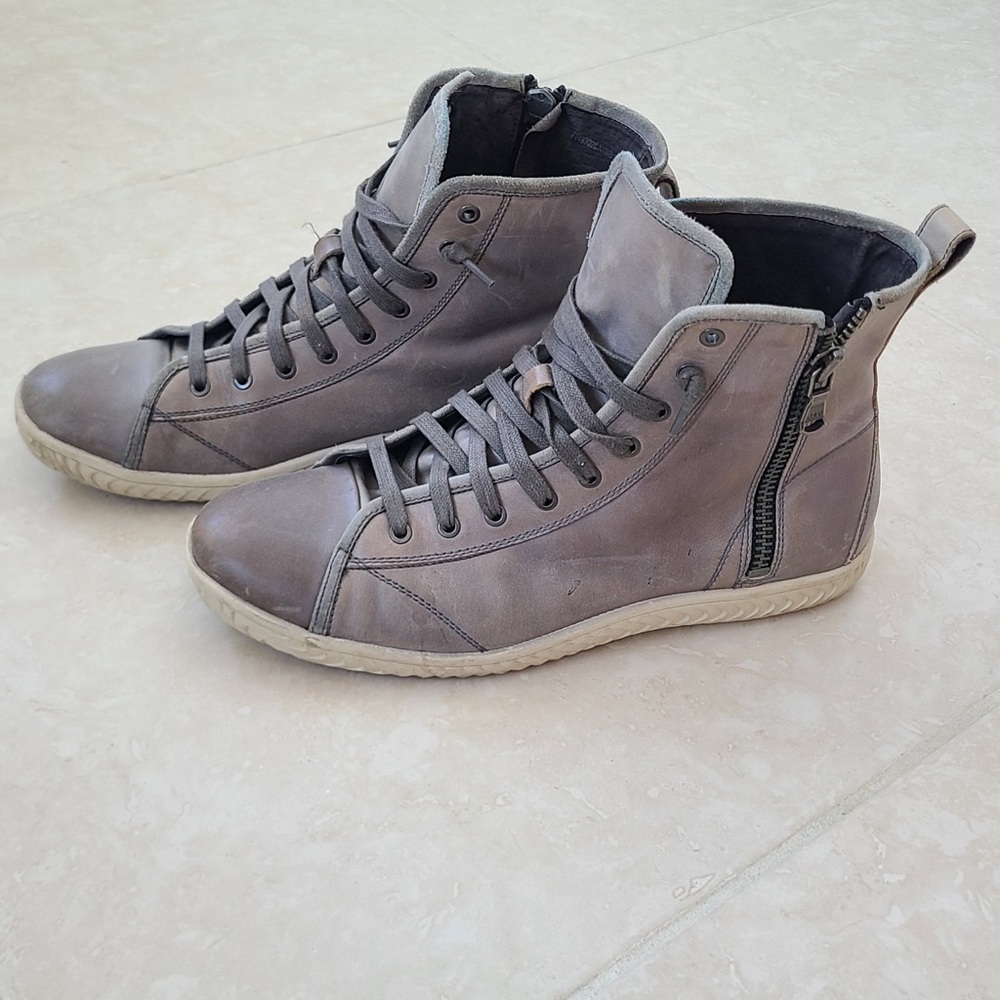 John Varvatos